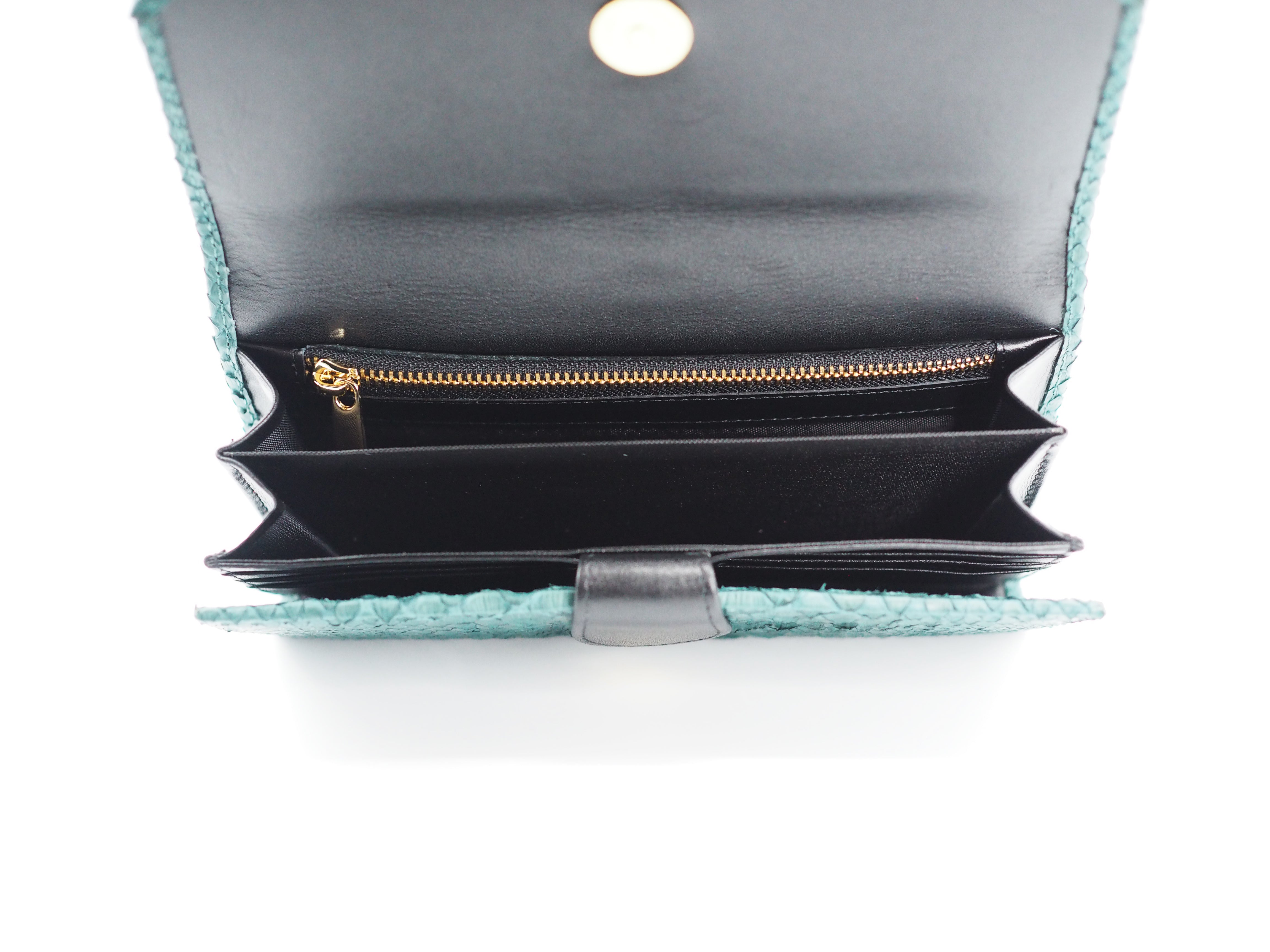 CLASSY WALLET PYTHON GREEN