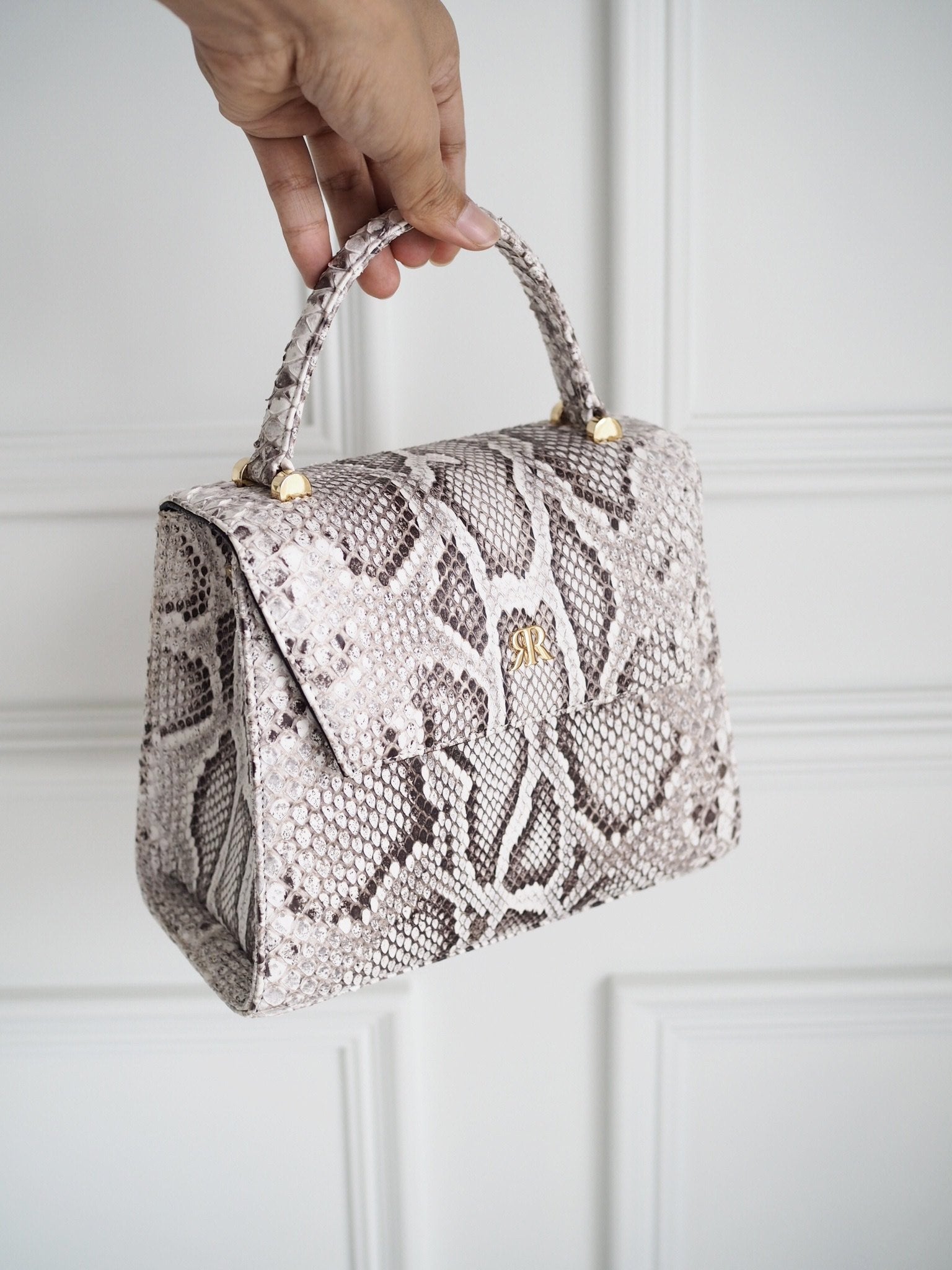 GEM PYTHON NATURAL WHITE